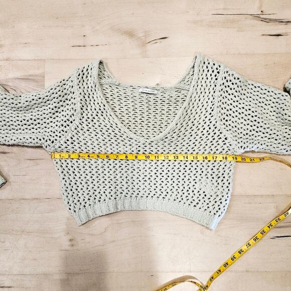 John Elliott Boucle Cropped Sweater - Picture 6 of 7